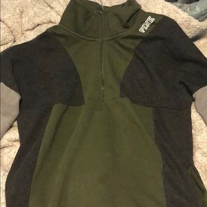 PINK VICTORIA SECRET PULLOVER